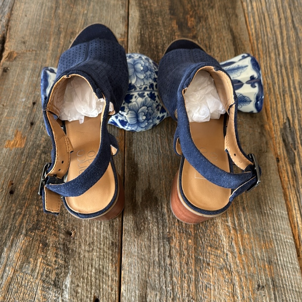 Franco Sarto Harlet 2 Women's Blue Suede Sandals Size 8 - Picture 4 of 10